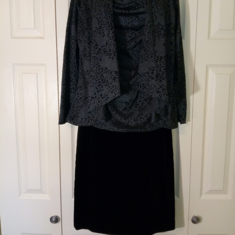 Liz Claiborne Collections Velvet Pencil Skirt - Picture 4 of 6